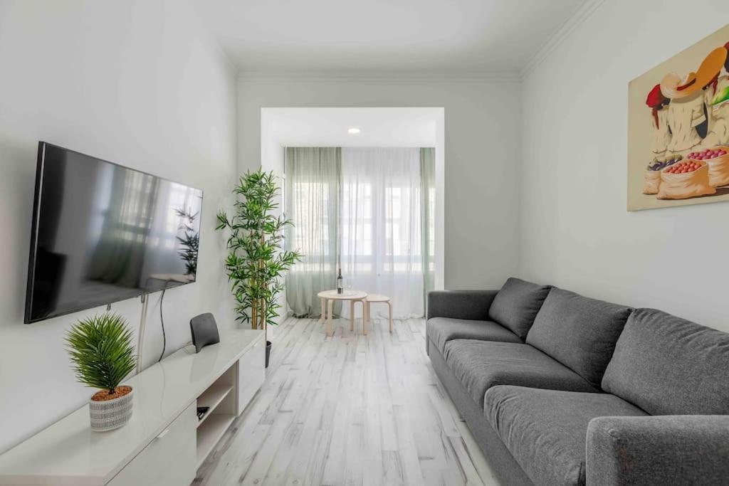 Lovely 3-Bedroom Condo W/ Free Parking On Premises Queluz Dış mekan fotoğraf
