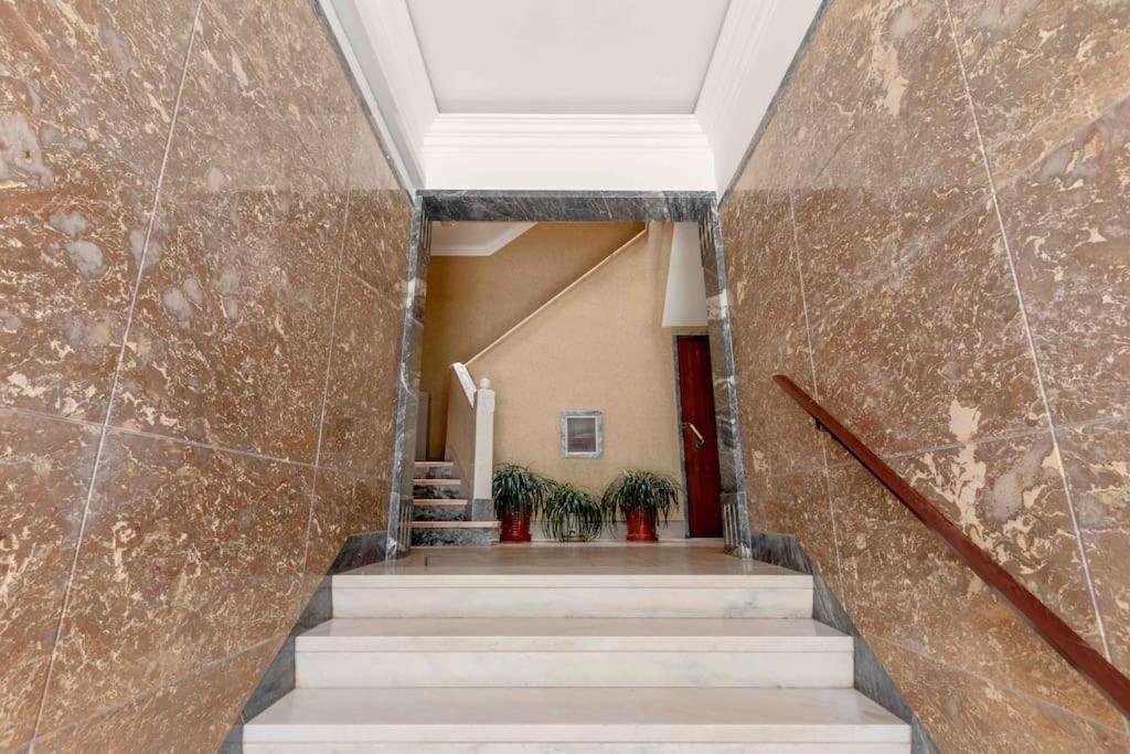 Lovely 3-Bedroom Condo W/ Free Parking On Premises Queluz Dış mekan fotoğraf